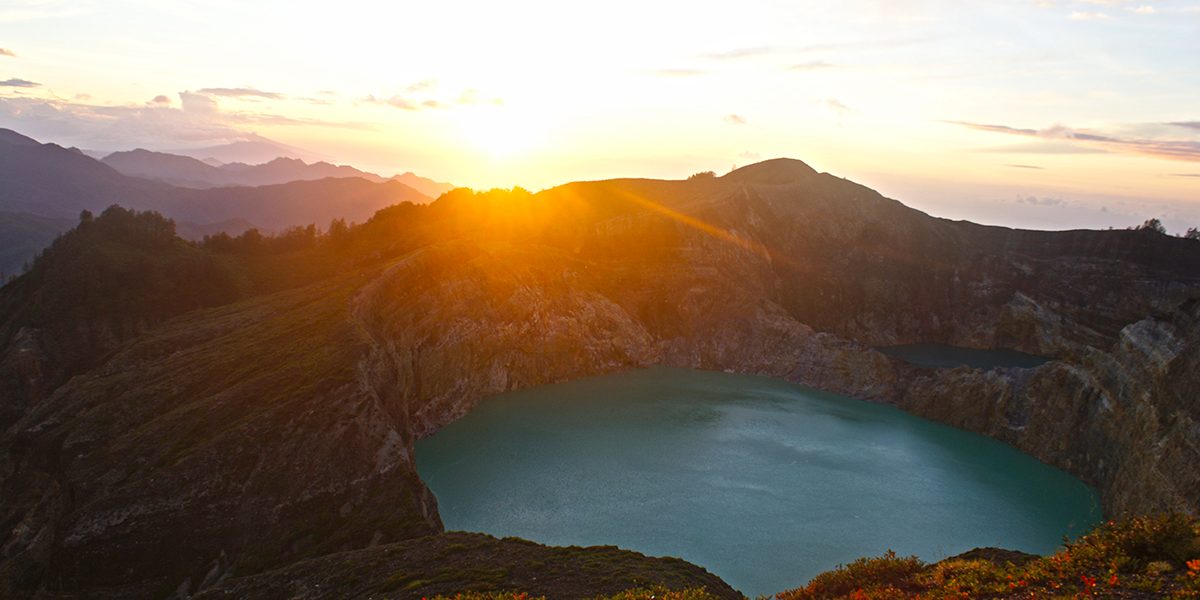 flores tours indonesia