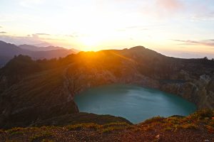 flores tours indonesia
